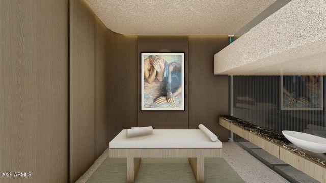 5719 E Starlight Way, Paradise Valley, AZ 85253