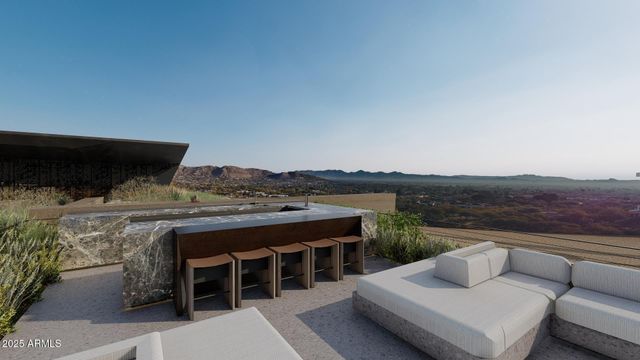 5719 E Starlight Way, Paradise Valley, AZ 85253