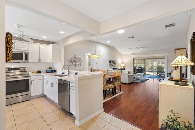 2320 NOTCH AVENUE, The Villages, FL 32162