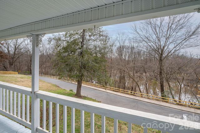 109 Riverside Drive, Cramerton, NC 28032