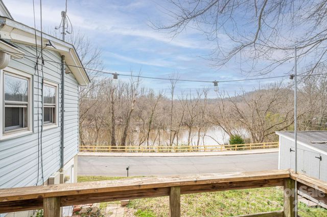 109 Riverside Drive, Cramerton, NC 28032