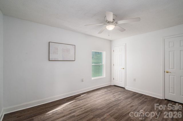 109 Riverside Drive, Cramerton, NC 28032