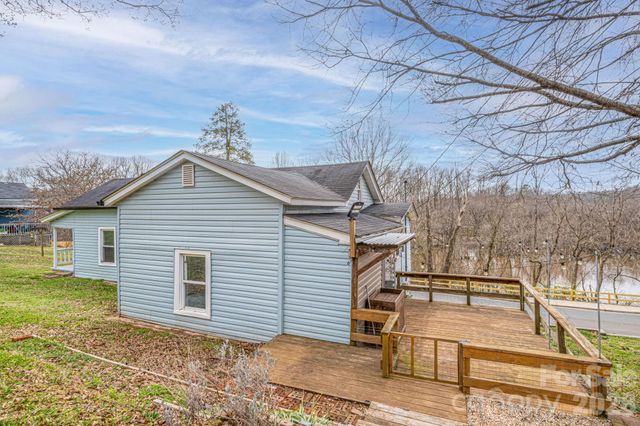 109 Riverside Drive, Cramerton, NC 28032