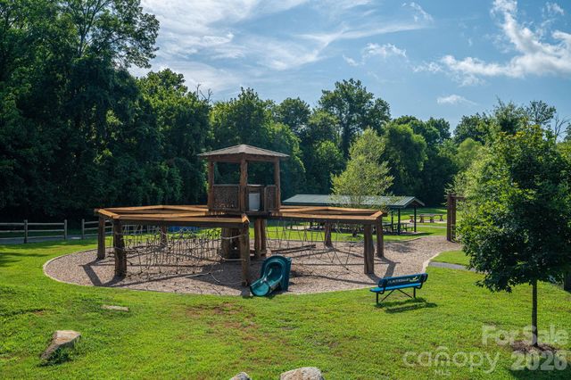 109 Riverside Drive, Cramerton, NC 28032