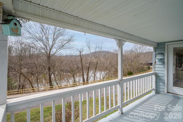 109 Riverside Drive, Cramerton, NC 28032