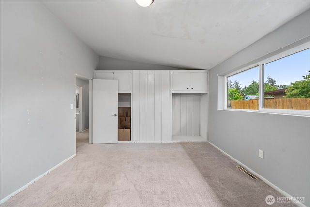8909 Hipkins Road SW, Lakewood, WA 98498