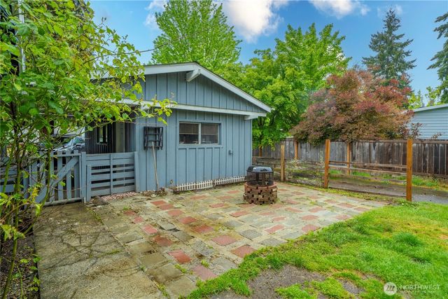 8909 Hipkins Road SW, Lakewood, WA 98498