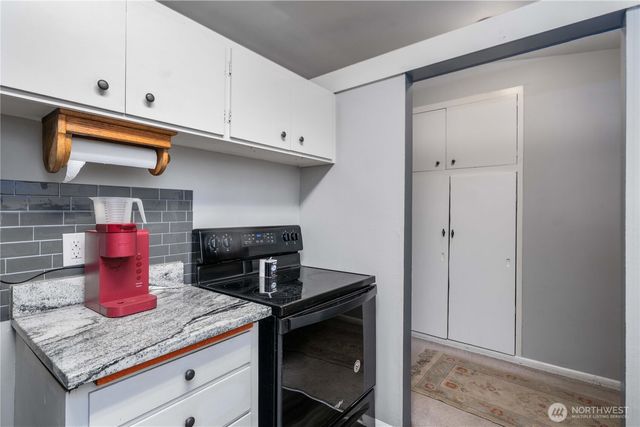 8909 Hipkins Road SW, Lakewood, WA 98498