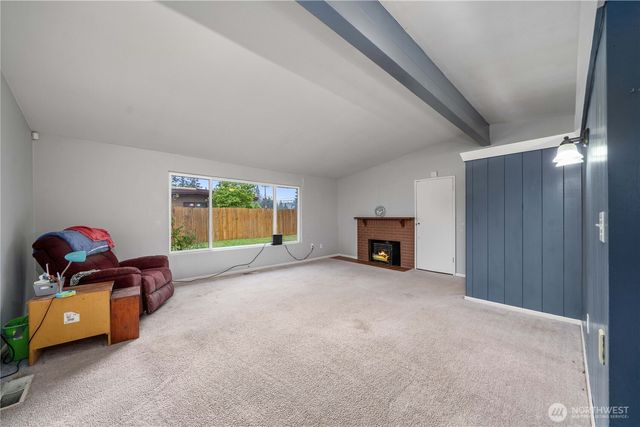 8909 Hipkins Road SW, Lakewood, WA 98498