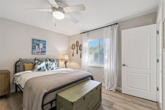 19104 NATURE PALM LANE, Tampa, FL 33647