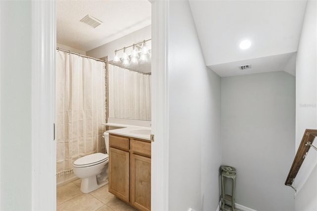 19104 NATURE PALM LANE, Tampa, FL 33647