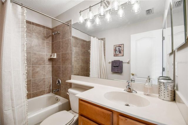 19104 NATURE PALM LANE, Tampa, FL 33647