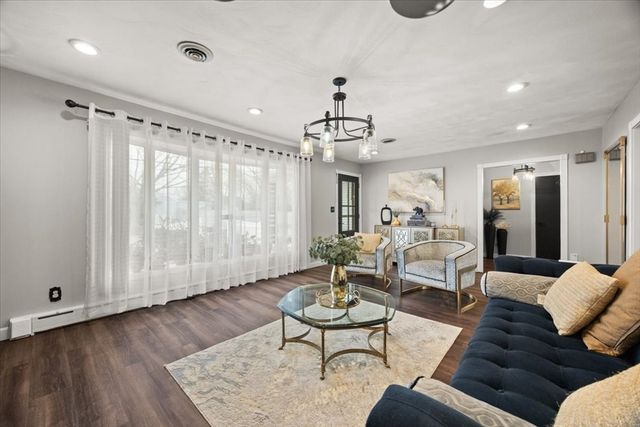 941 Bartlett St, New Bedford, MA 02745