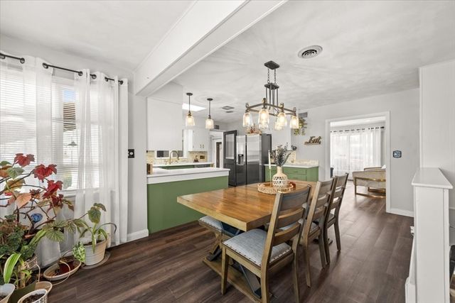 941 Bartlett St, New Bedford, MA 02745