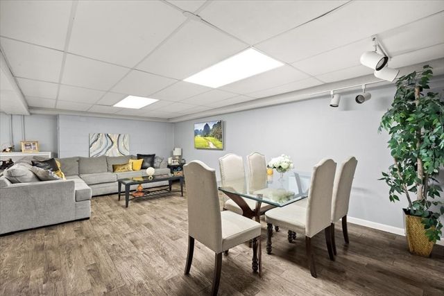 941 Bartlett St, New Bedford, MA 02745