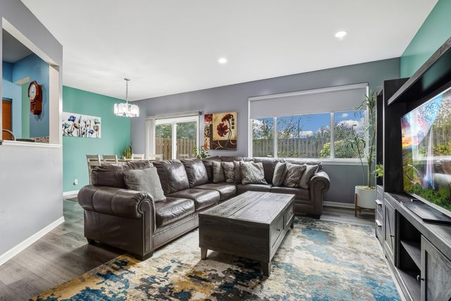 1843 S Wentworth Circle, Romeoville, IL 60446