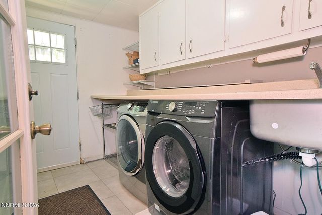 1014 W Winnie Lane, Carson City, NV 89703