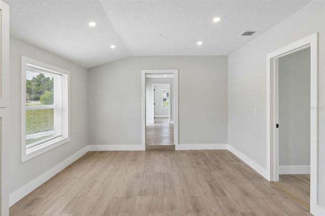 2555 MAPLE AVENUE, Lake Wales, FL 33898
