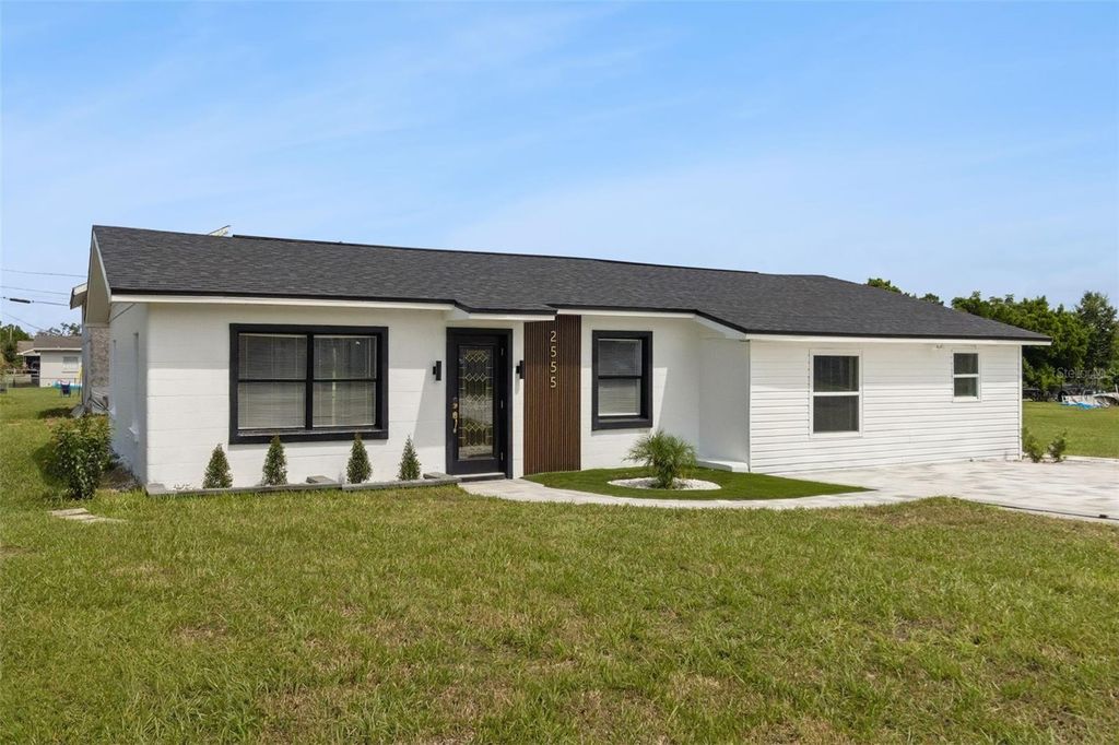2555 MAPLE AVENUE, Lake Wales, FL 33898
