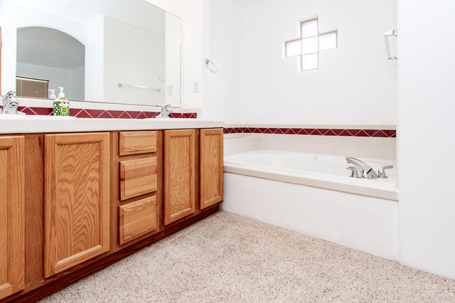 10315 Pintura Place NW, Albuquerque, NM 87114