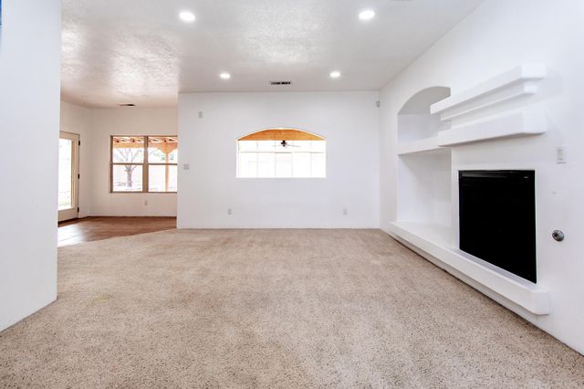 10315 Pintura Place NW, Albuquerque, NM 87114