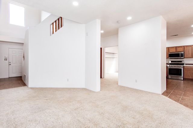 10315 Pintura Place NW, Albuquerque, NM 87114