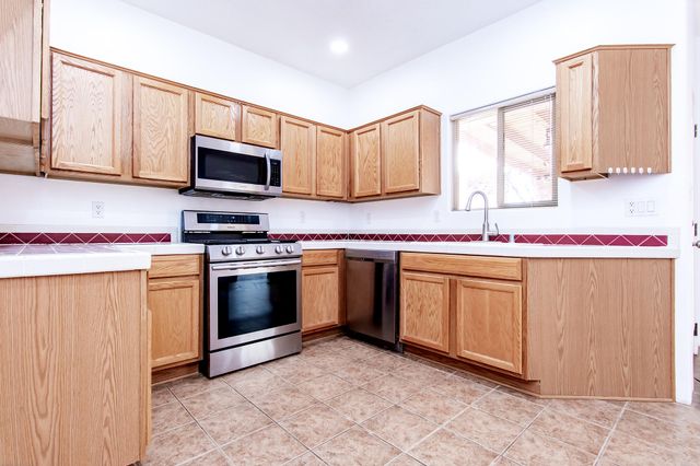 10315 Pintura Place NW, Albuquerque, NM 87114