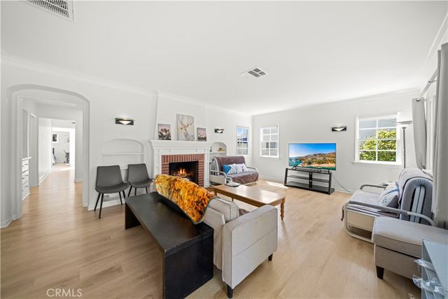 590 N DAISY AVE, Pasadena, CA 91107