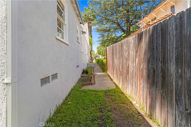590 N DAISY AVE, Pasadena, CA 91107