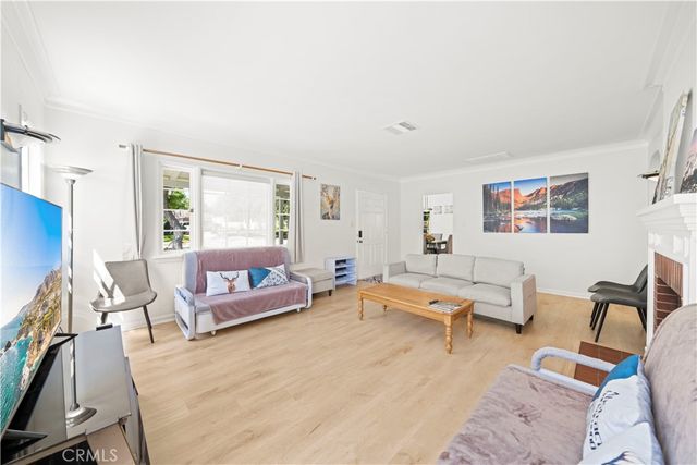 590 N DAISY AVE, Pasadena, CA 91107
