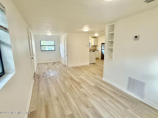 1077 WILLOW BRANCH Avenue, Jacksonville, FL 32205