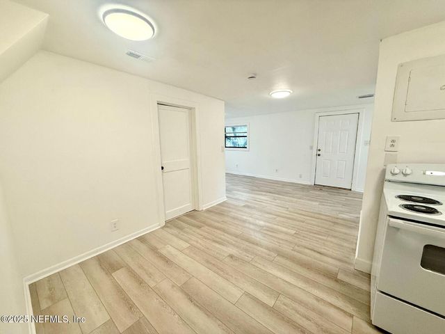 1077 WILLOW BRANCH Avenue, Jacksonville, FL 32205