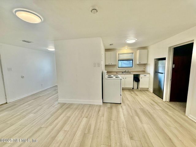 1077 WILLOW BRANCH Avenue, Jacksonville, FL 32205