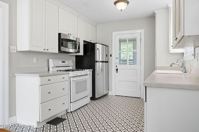 1719 Trevilian Way, Louisville, KY 40205