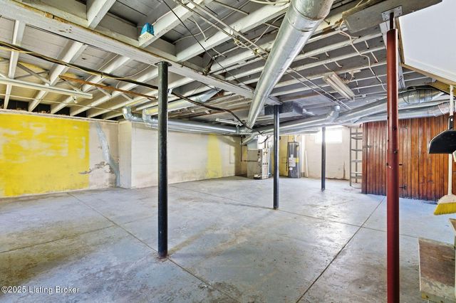 1719 Trevilian Way, Louisville, KY 40205