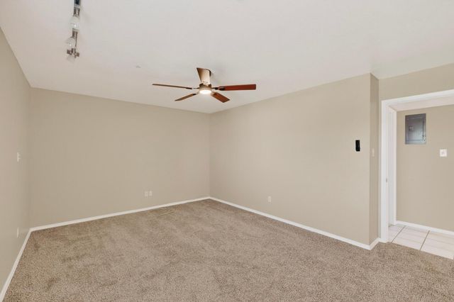 921 Country Club Drive SE APT J, Rio Rancho, NM 87124