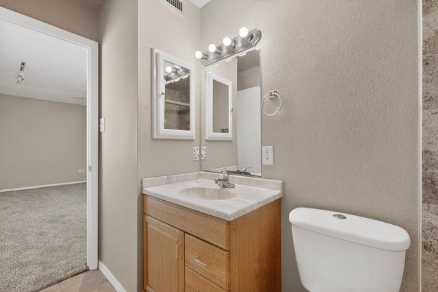 921 Country Club Drive SE APT J, Rio Rancho, NM 87124