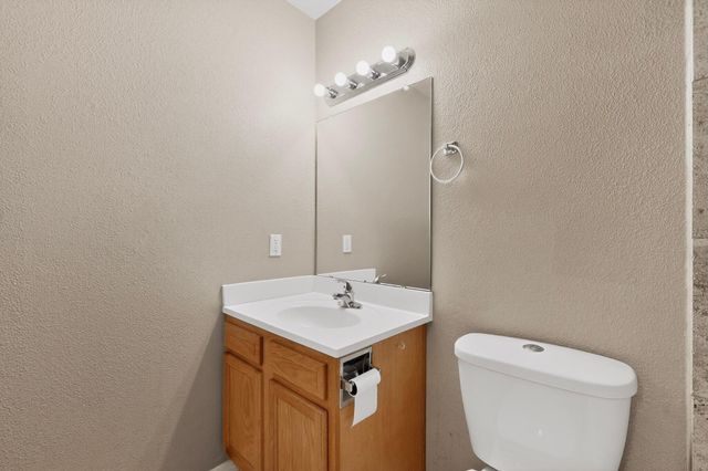 921 Country Club Drive SE APT J, Rio Rancho, NM 87124