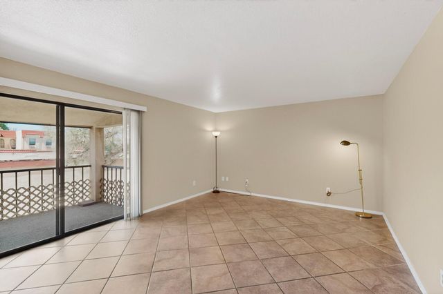 921 Country Club Drive SE APT J, Rio Rancho, NM 87124