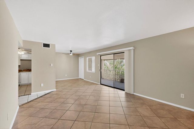 921 Country Club Drive SE APT J, Rio Rancho, NM 87124