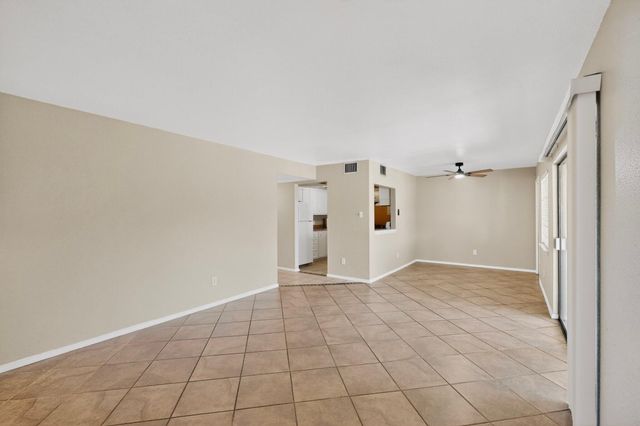 921 Country Club Drive SE APT J, Rio Rancho, NM 87124