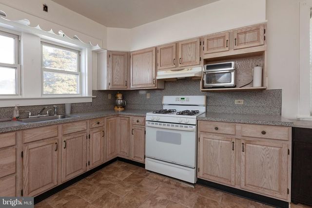 447 2ND AVE, Bellmawr, NJ 08031