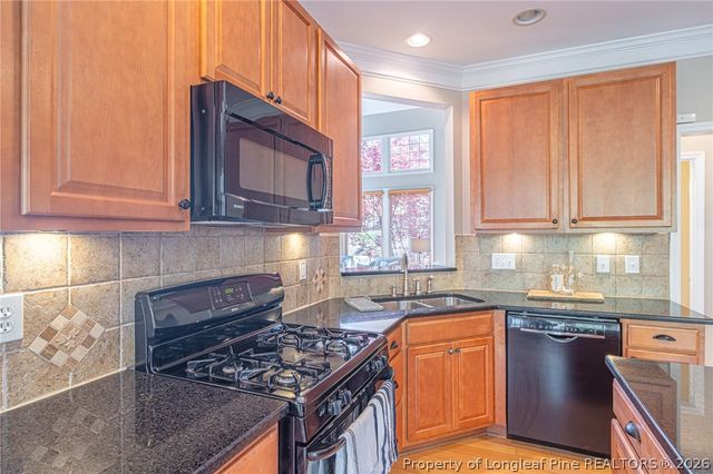 138 Lamplighter Way, Spring Lake, NC 28390