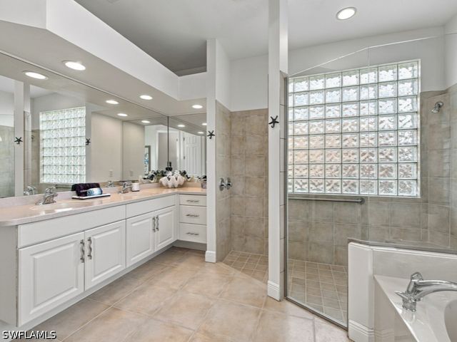 980 Fieldstone DR, Marco Island, FL 34145