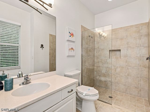 980 Fieldstone DR, Marco Island, FL 34145