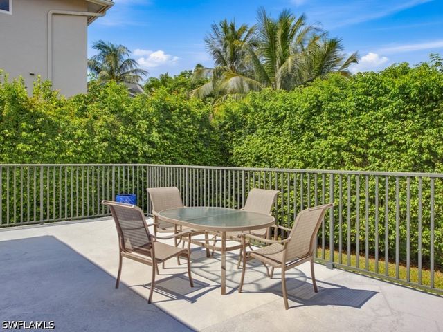 980 Fieldstone DR, Marco Island, FL 34145