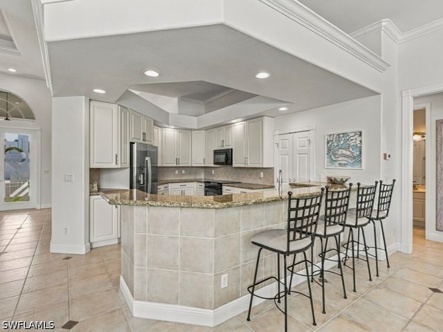 980 Fieldstone DR, Marco Island, FL 34145