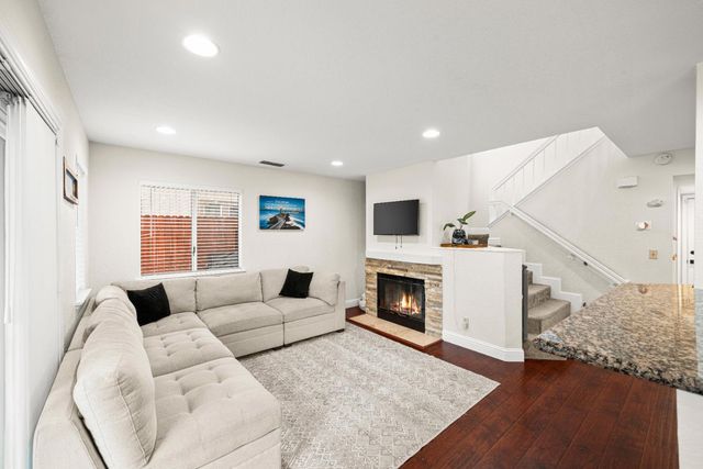 4009 Honey Rose Pl, Antelope, CA 95843