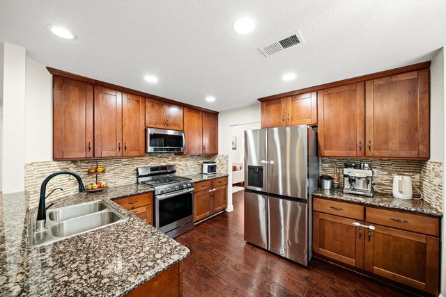 4009 Honey Rose Pl, Antelope, CA 95843