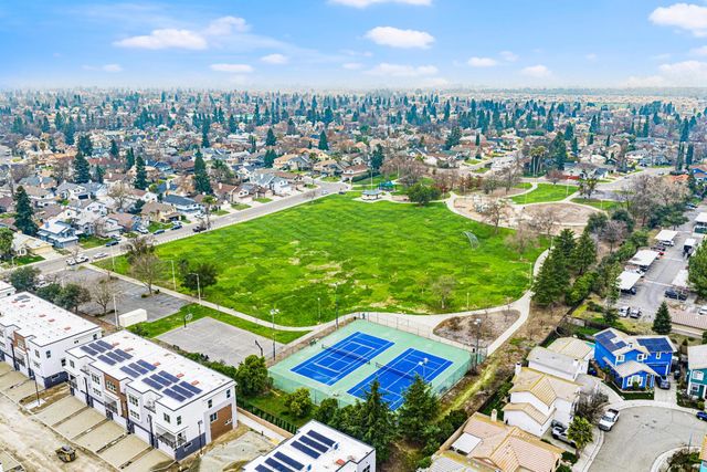 4009 Honey Rose Pl, Antelope, CA 95843